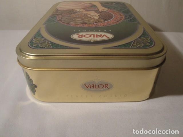 Cajas y cajitas met&aacute;licas: Lata de hojalata rectangular Valor Pralines. Nueva. - Foto 5