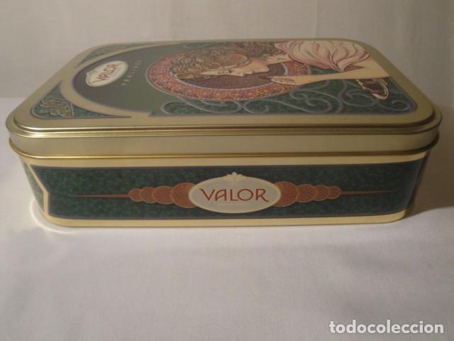 Cajas y cajitas met&aacute;licas: Lata de hojalata rectangular Valor Pralines. Nueva. - Foto 6