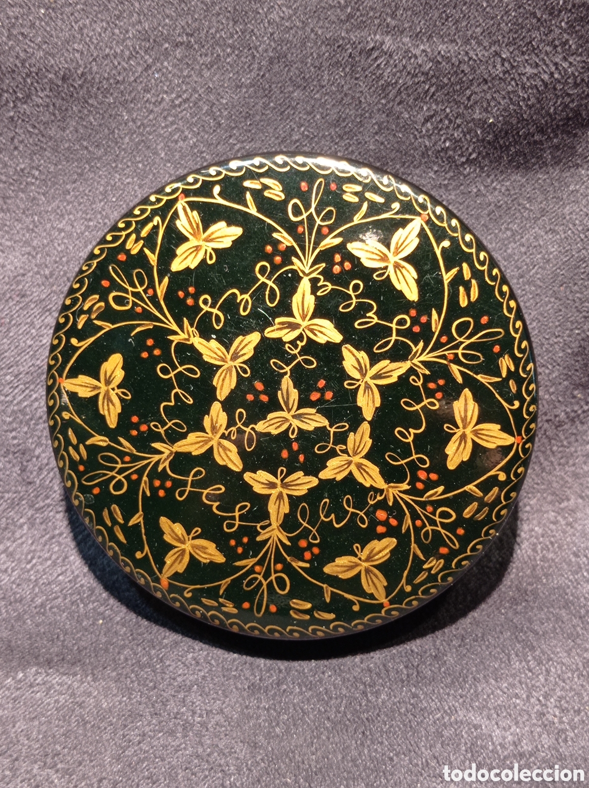 Caixas e caixinhas met&aacute;licas: PRECIOSA CAJITA DE PAPEL MACH&Eacute; LACADA Y PINTADA A MANO CON DORADO. 6 CM DI&Aacute;METRO