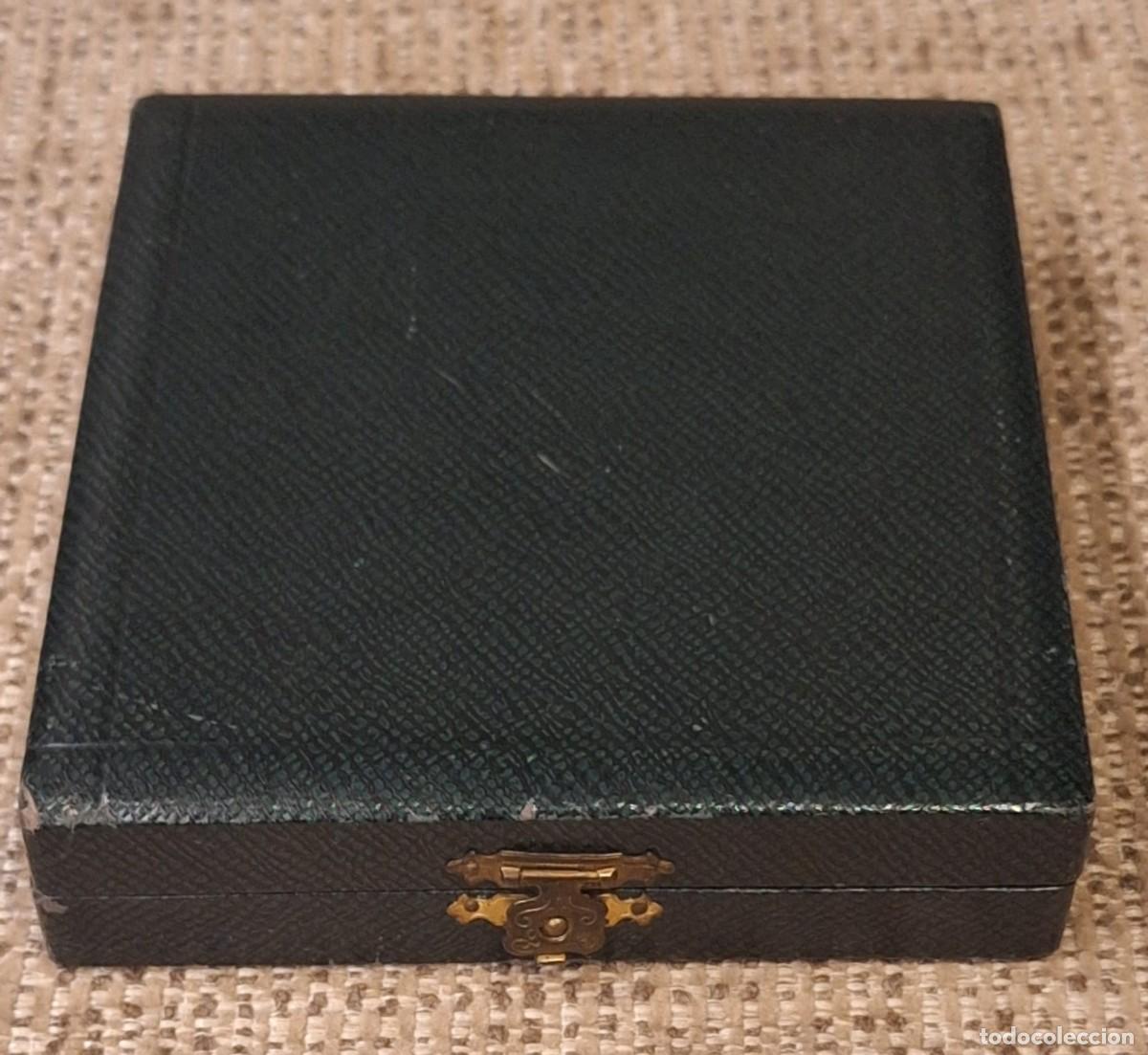 Boxes and metal boxes: Caja antigua de piel azul para medallas o joyas