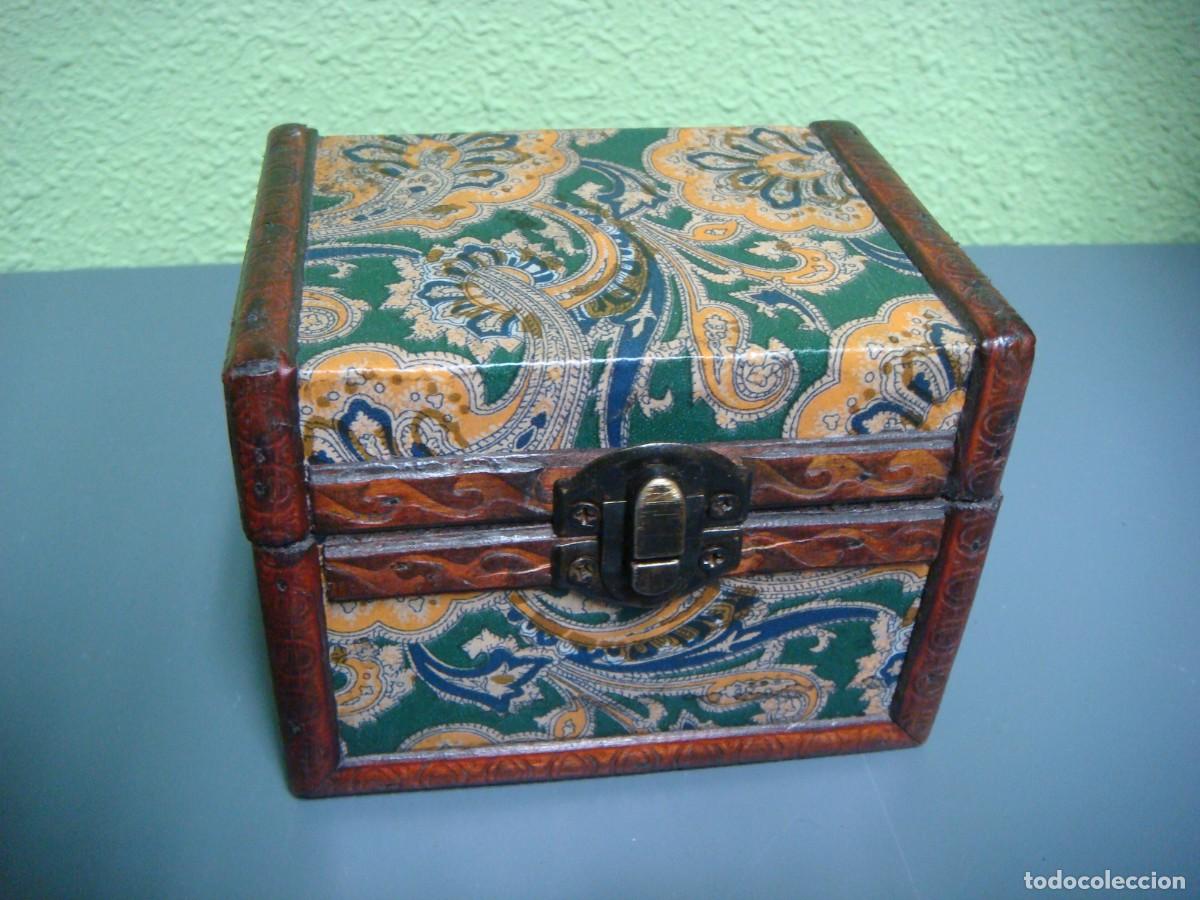 Boxes and metal boxes: CAJITA EN MADERA-CAJ-G-N&ordm;-24