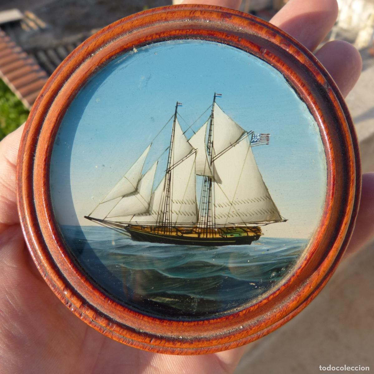 Blechdosen und Kisten: Bonita cajita de madera decorada con un velero antiguo pintado a mano, 8,5x3,8cm, 90gr.