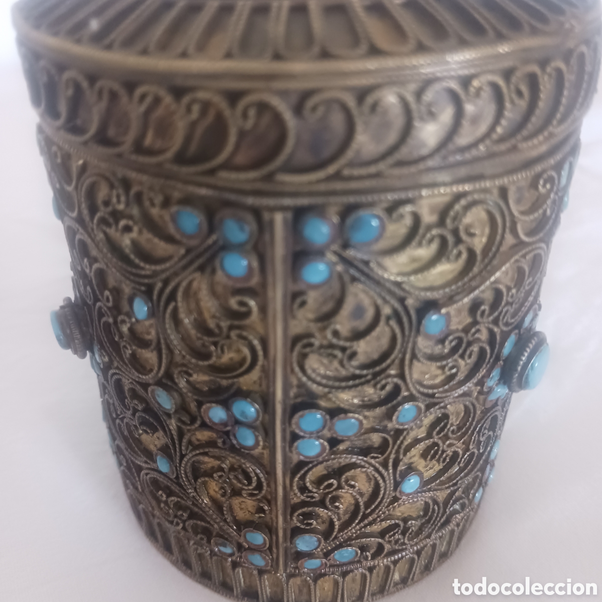 Cajas y cajitas met&aacute;licas: Antiguo cofre con pedrer&iacute;a - Foto 6