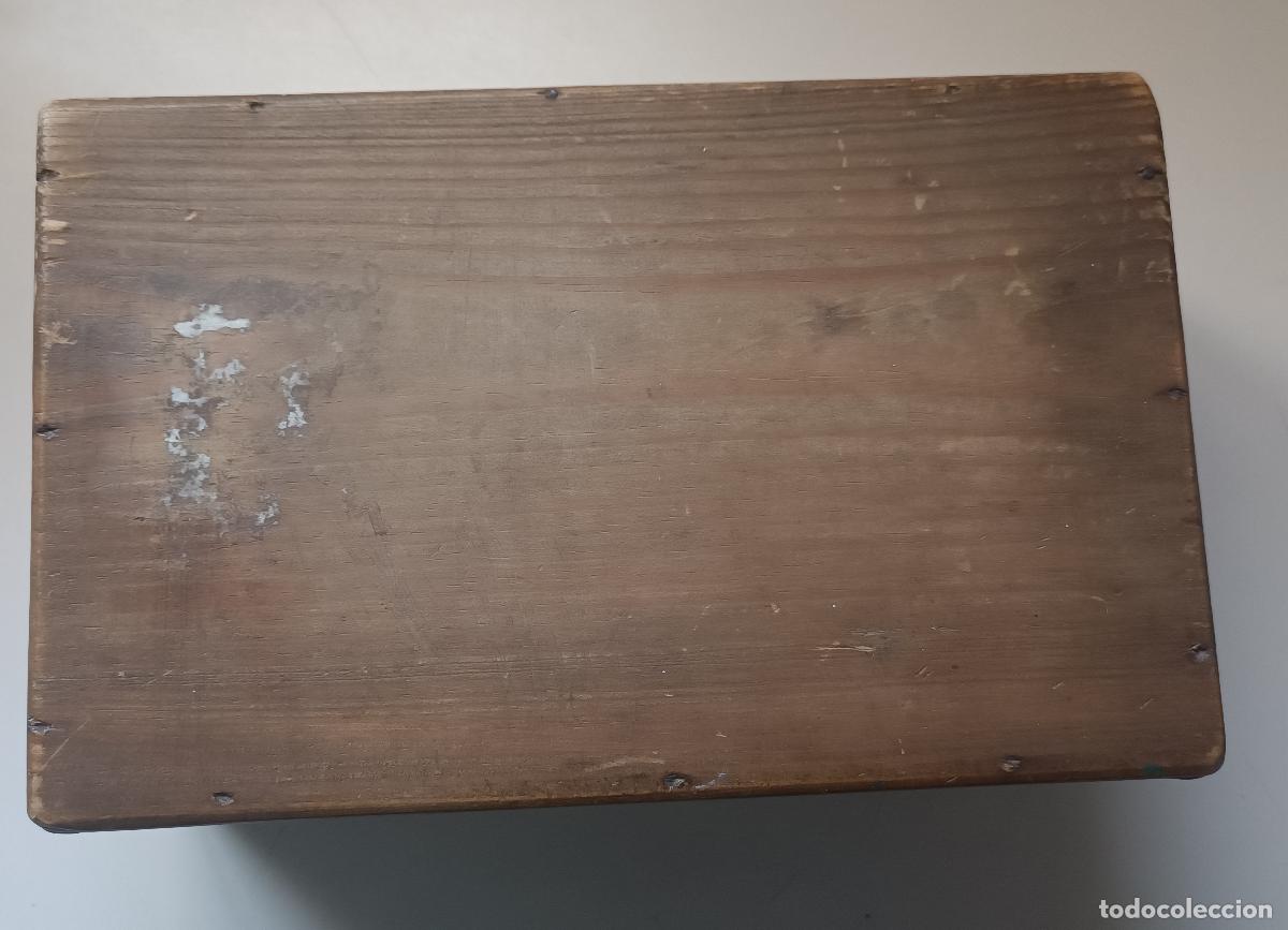 Cajas y cajitas met&aacute;licas: CAJA DE MADERA A&Ntilde;OS 40 - Foto 1