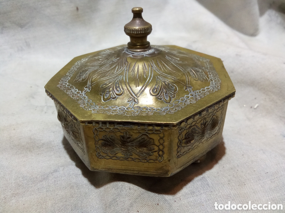 Boxes and metal boxes: PRECIOSA CAJITA DE BRONCE