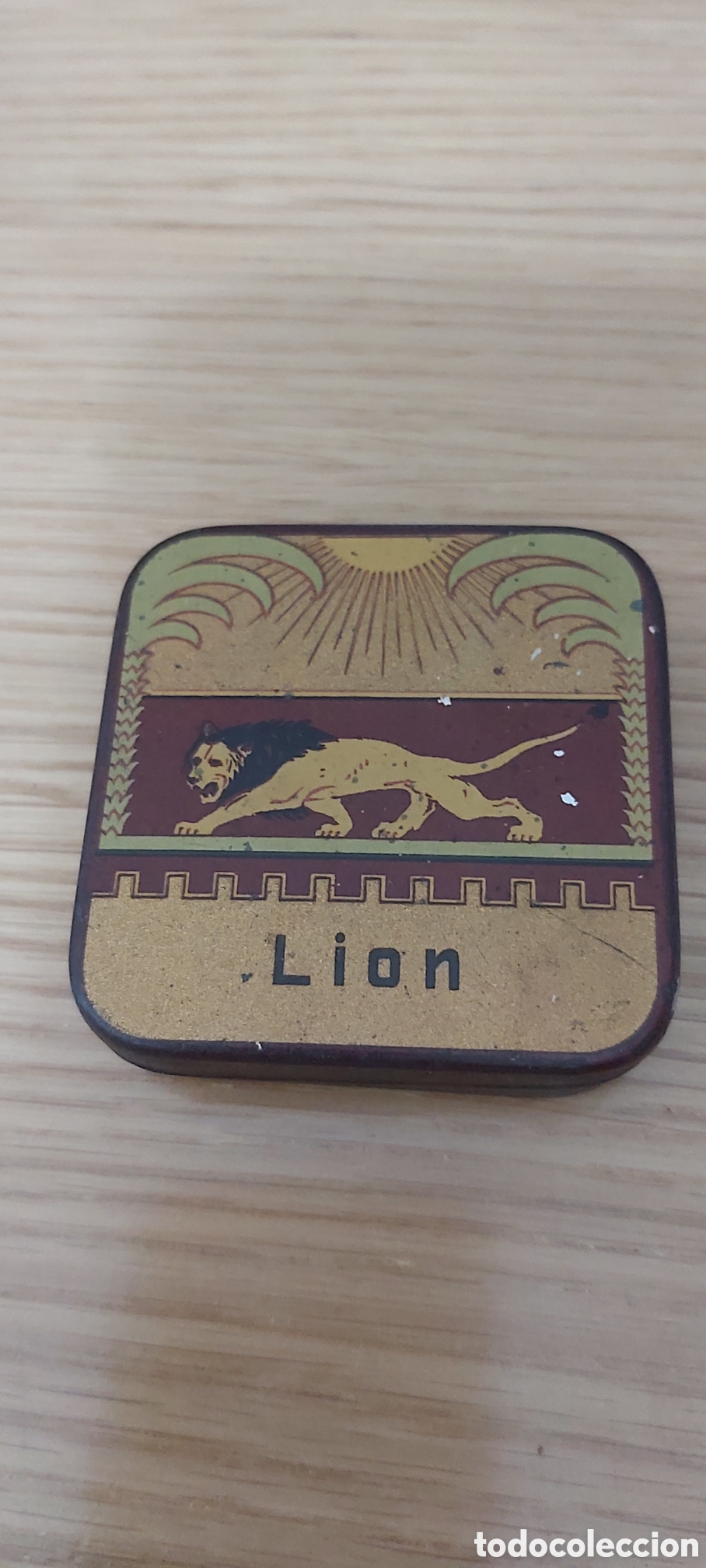 Cajas y cajitas met&aacute;licas: CAJA ANTIGUA DE UN LION.LEON. DIBUJO ART DECO