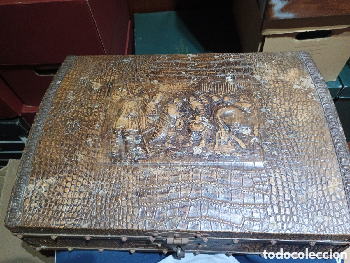 Caixas e caixinhas met&aacute;licas: CAJA REPUJADA SEGUN FOTOS 45X 40