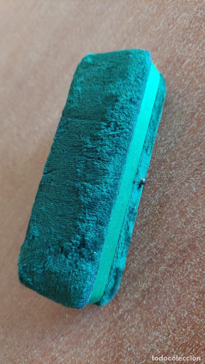 Caixas e caixinhas met&aacute;licas: Antigua caja para broche Mu&ntilde;oz y Belmonte Cartagena