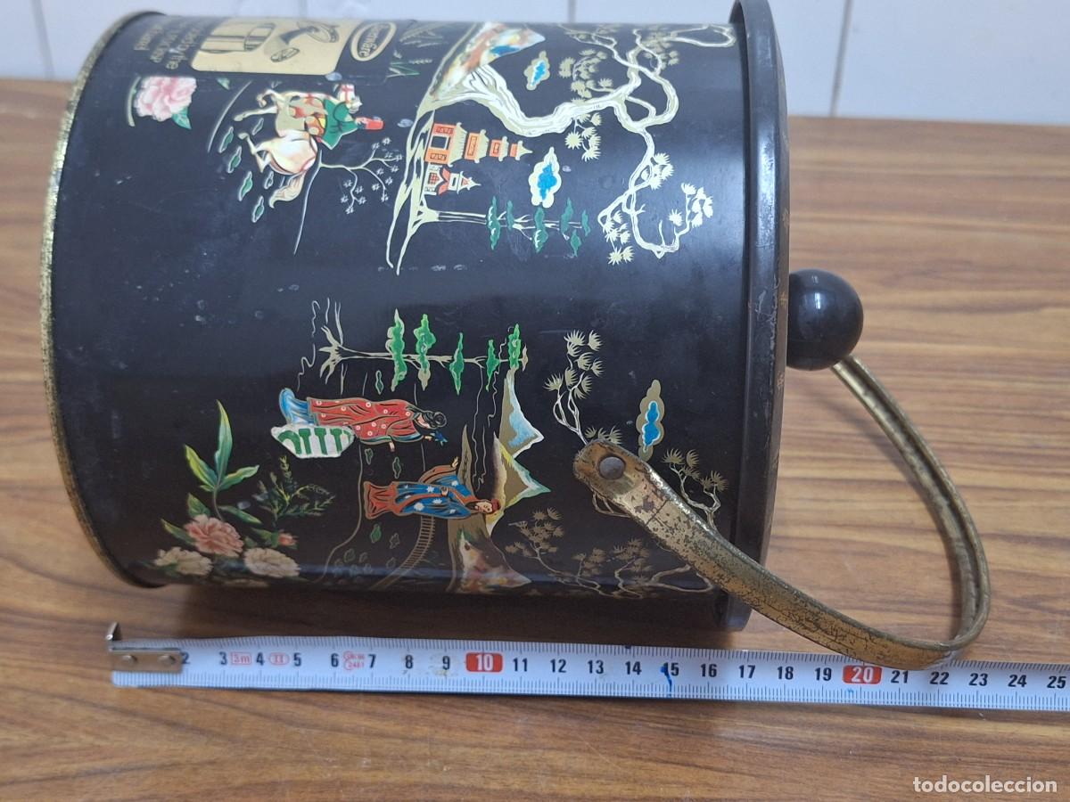 Cajas y cajitas met&aacute;licas: LATA BOMBONERA CON ASA - Foto 6