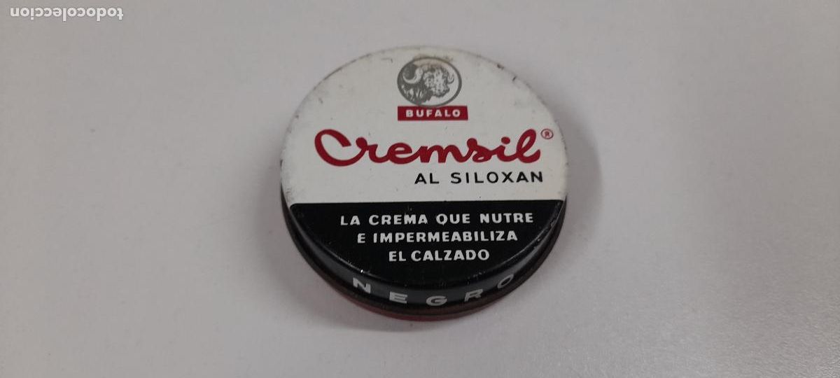 Bo&icirc;tes et petites bo&icirc;tes m&eacute;talliques: ANTIGUA CAJA / LATA DE CREMA PARA CALZADO BUFALO - CREMSIL . NEGRA . DIAMETRO 6 CM