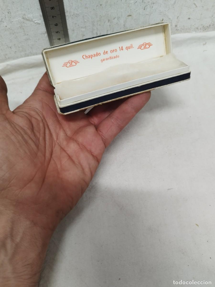 Bo&icirc;tes et petites bo&icirc;tes m&eacute;talliques: Antigua caja de de joyer&iacute;a, chapado en oro 14 quil.