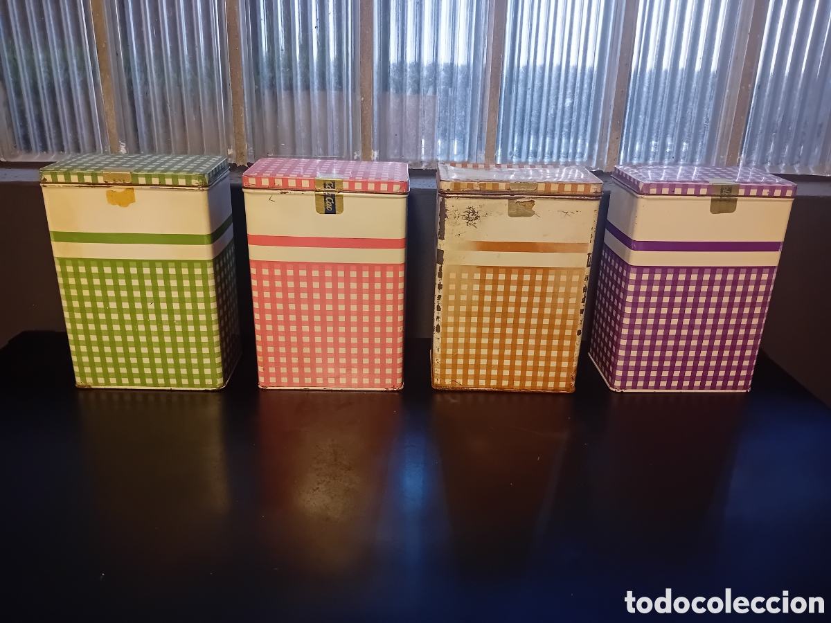 Boxes and metal boxes: CUATRO CAJAS DE COLACAO. LOTE DE 4 CAJAS DE METAL. A&Ntilde;OS 70
