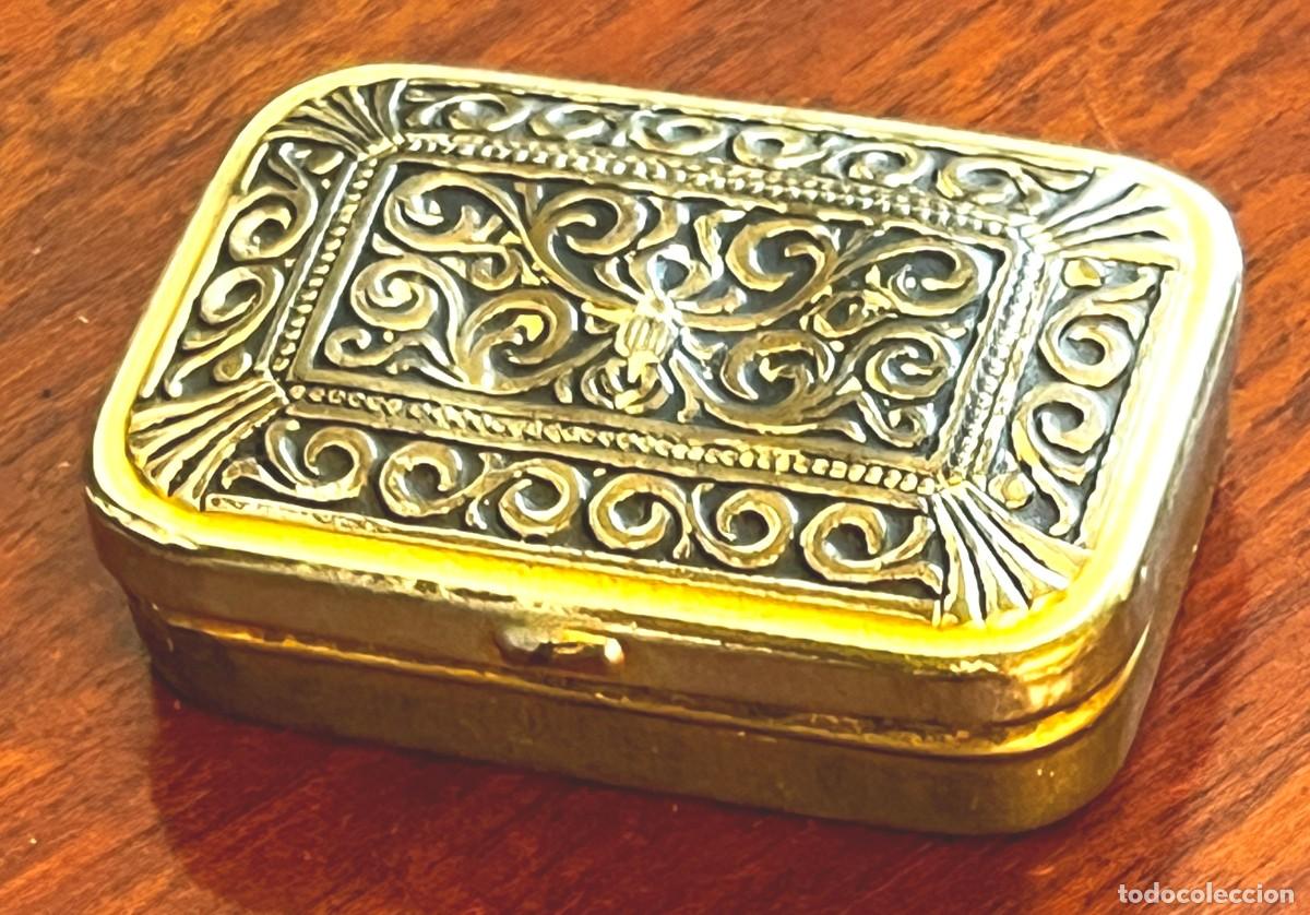 Cajas y cajitas met&aacute;licas: ANTIGUA CAJITA PARA PASTILLAS DE METAL , MIDE 4,3 X 23 X 1,3 CMS. APROXIMADAMENTE, PRECIOSA.