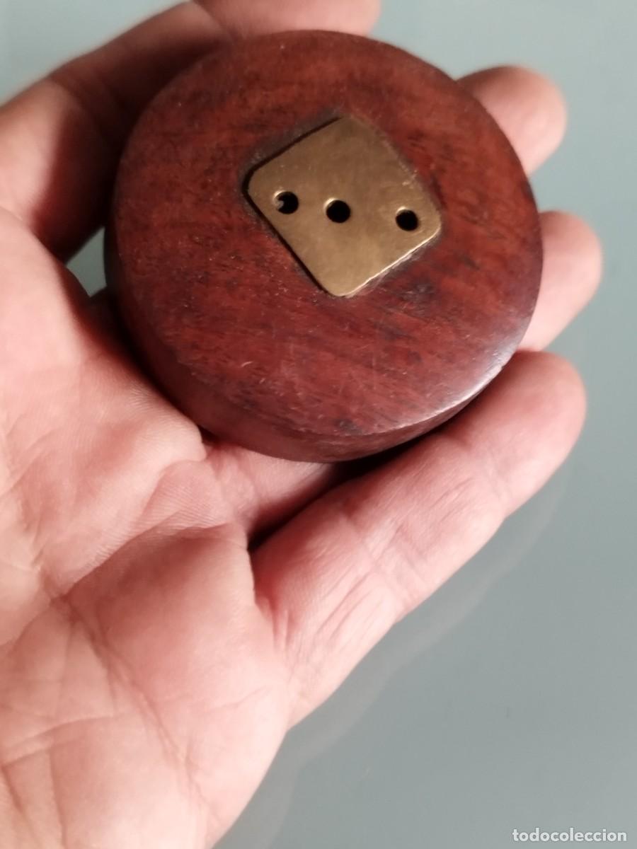 Cajas y cajitas met&aacute;licas: Tapa o tapadera de madera con dado