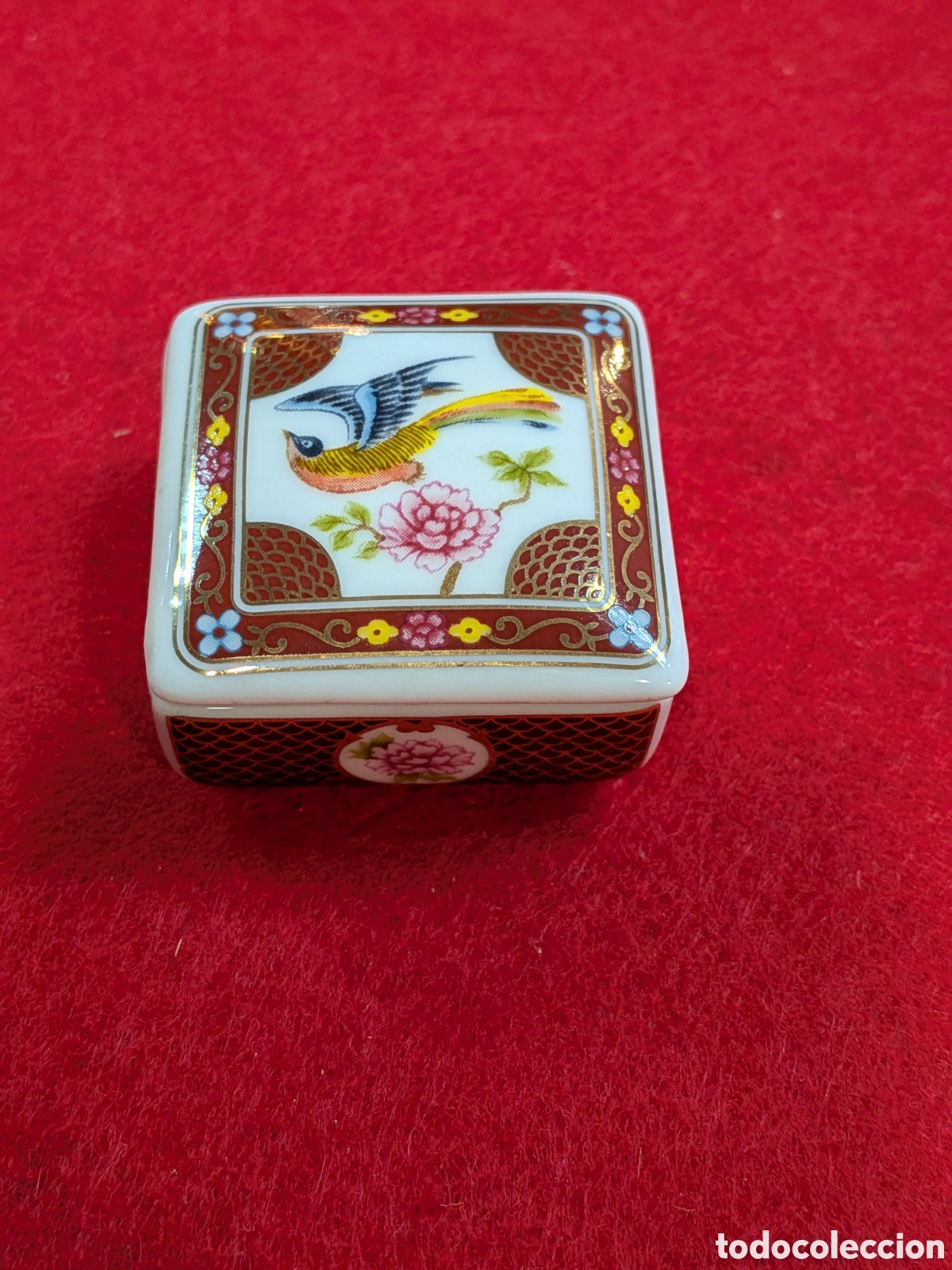 Cajas y cajitas met&aacute;licas: Cajita en miniatura de porcelana, del prado. REF-9283