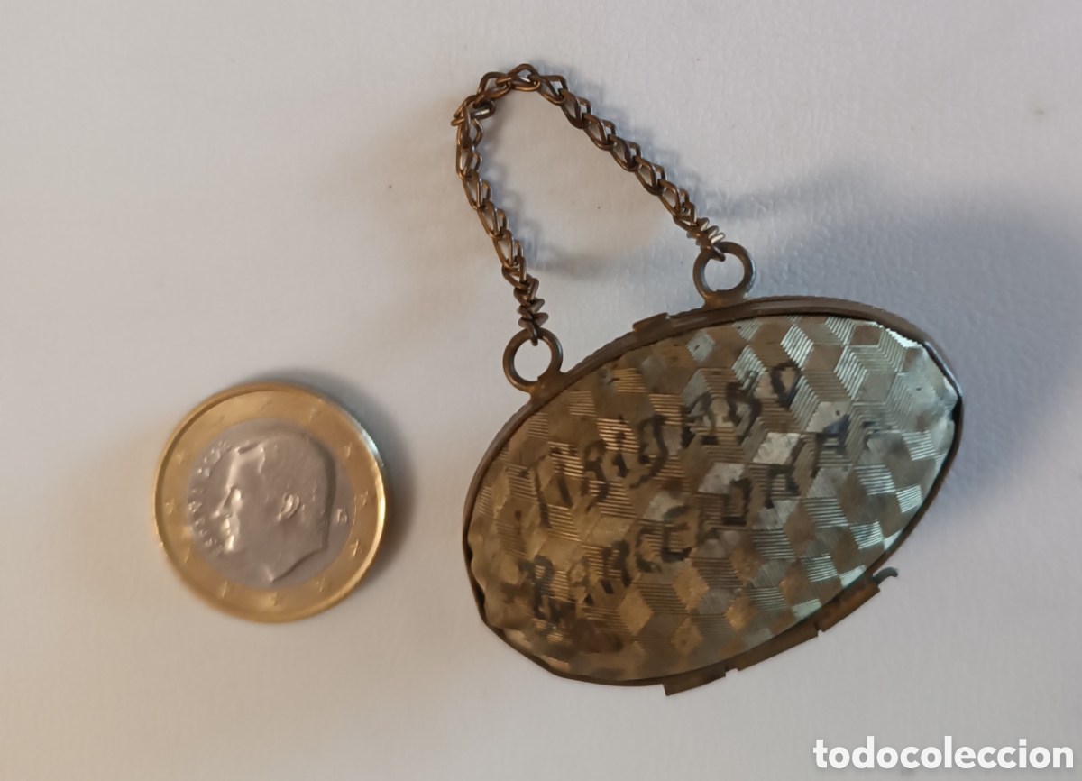 Cajas y cajitas met&aacute;licas: CURIOSO Bolso forma HUEVO en Lat&oacute;n grabado, Cajita con cadena, porta Rosario, Dedal...