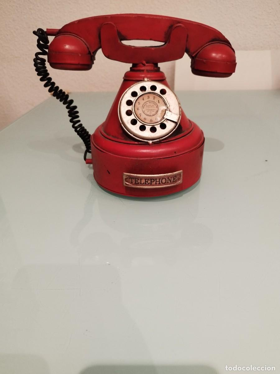 Bo&icirc;tes et petites bo&icirc;tes m&eacute;talliques: Tel&eacute;fono de metal de imitaci&oacute;n, con caj&oacute;n. Decoraci&oacute;n, caja.