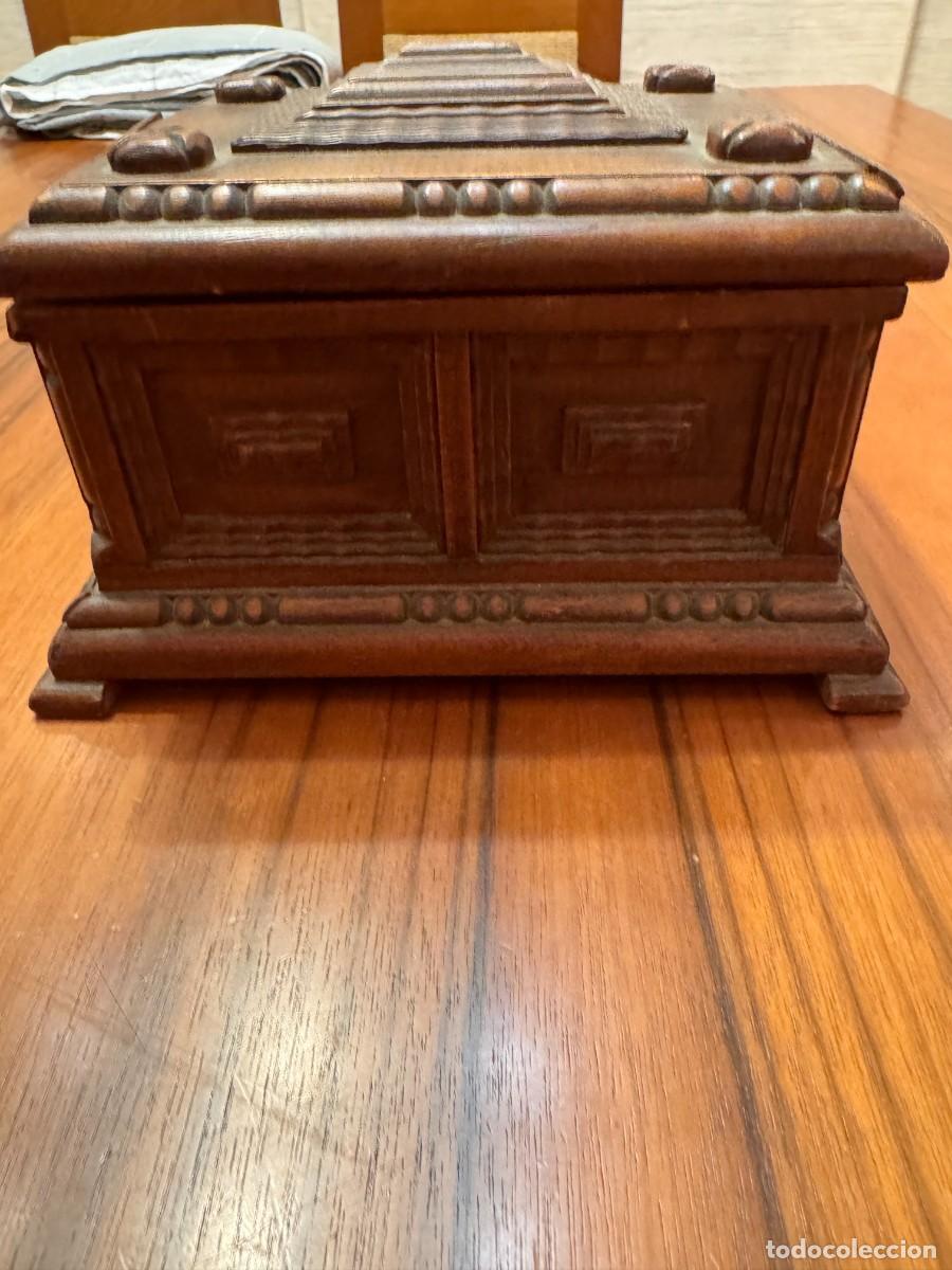 Cajas y cajitas met&aacute;licas: Antigua caja de madera - Foto 2