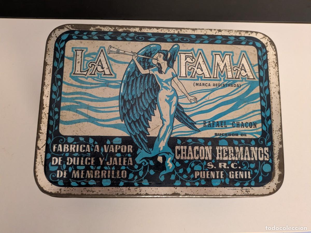 Bo&icirc;tes et petites bo&icirc;tes m&eacute;talliques: CAJA MET&Aacute;LICA LA FAMA RAFAEL CHAC&Oacute;N DULCE DE MEMBRILLO DE PUENTE GENIL (1962). 27X20X10 CM.