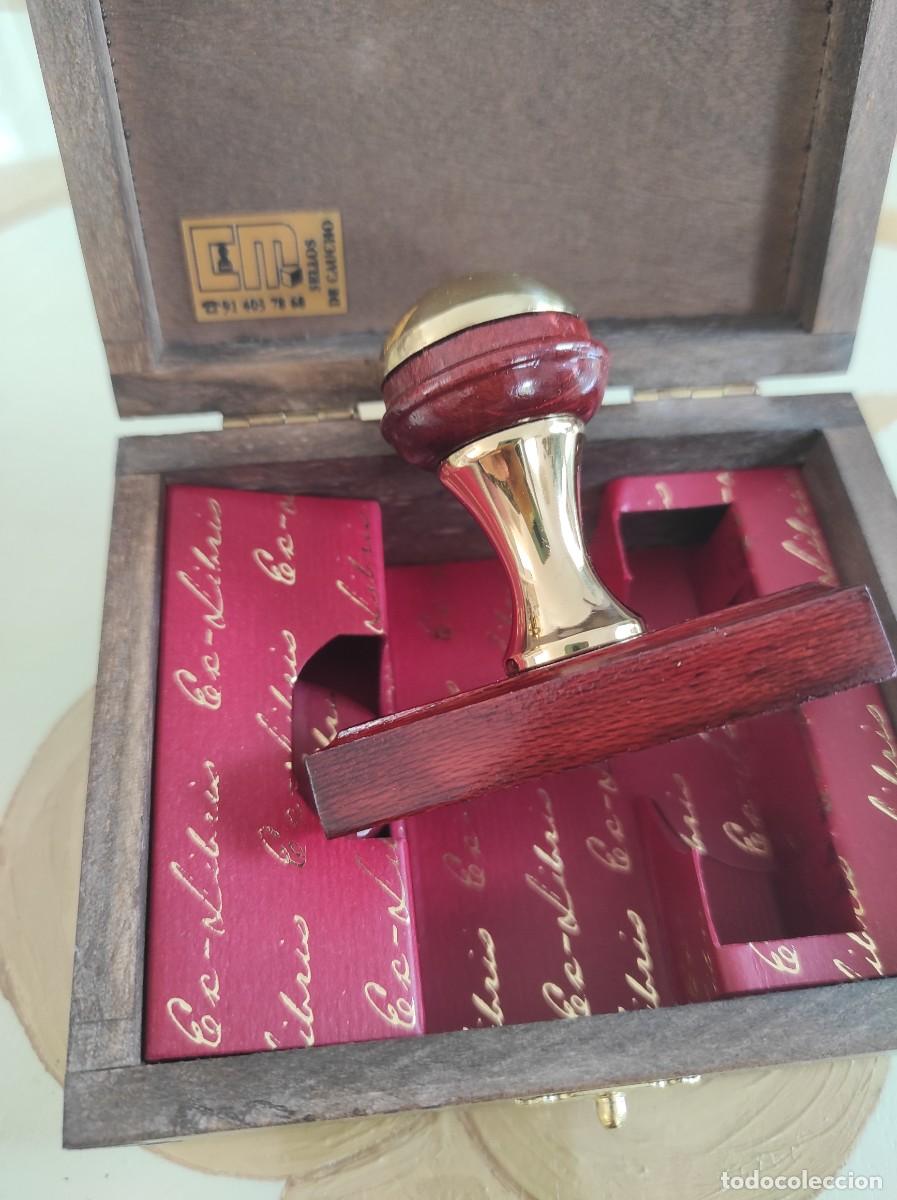 Cajas y cajitas met&aacute;licas: Caja de madera con tamp&oacute;n - Foto 2