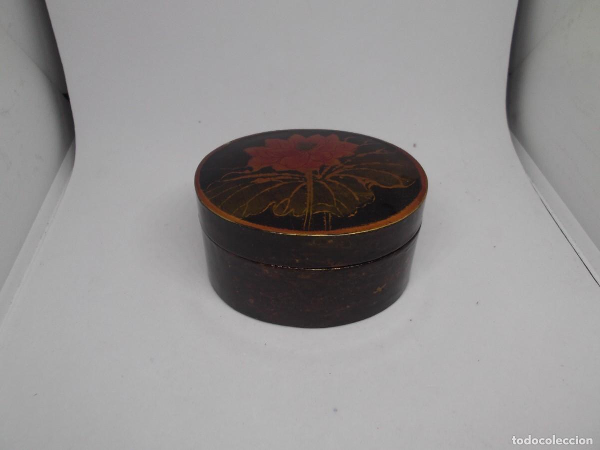 Cajas y cajitas met&aacute;licas: Caja de madera peque&ntilde;a lacada. - Foto 3
