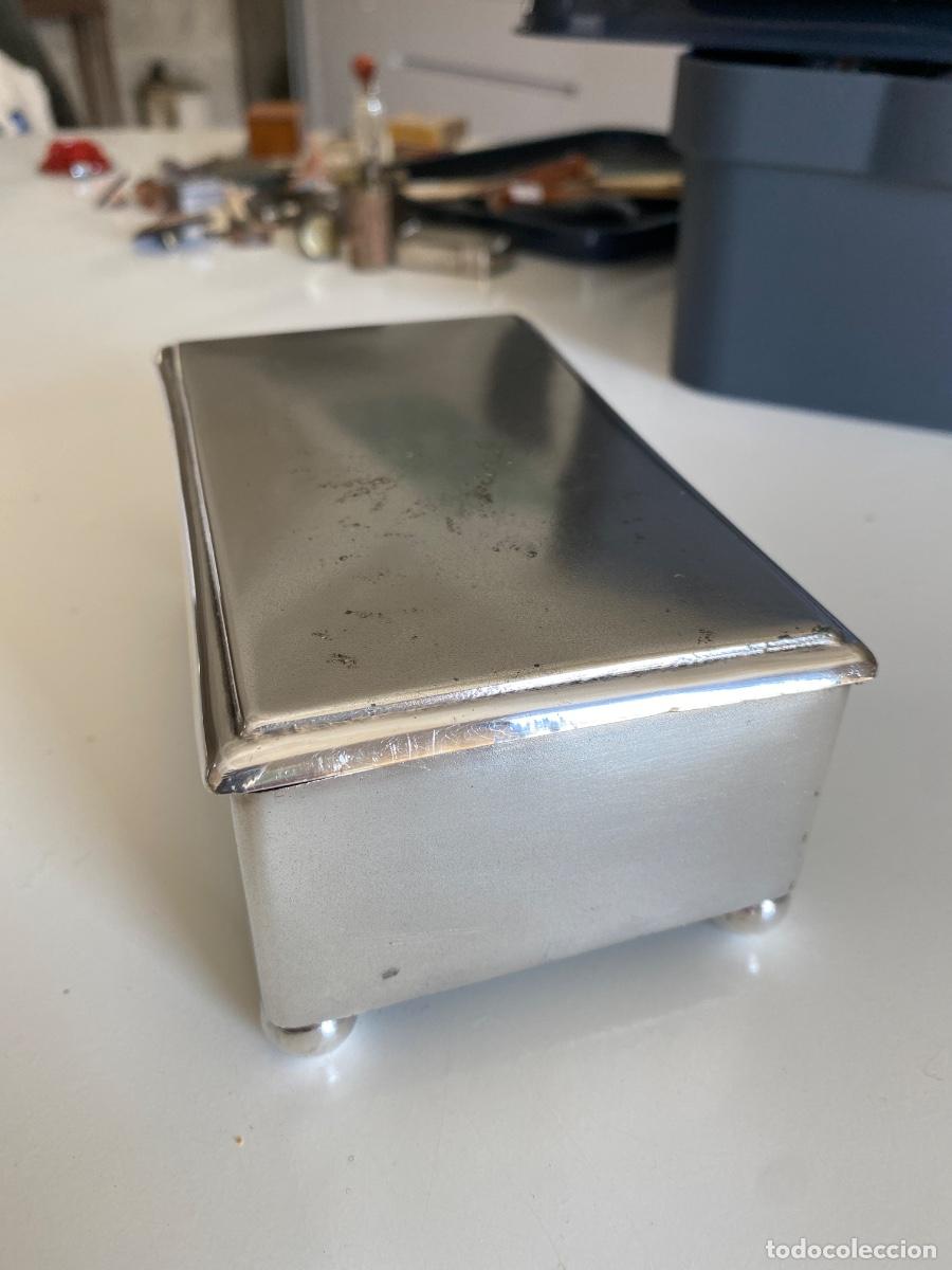 Cajas y cajitas met&aacute;licas: Caja para tabaco. Meneses. Interior de cedro - Foto 3