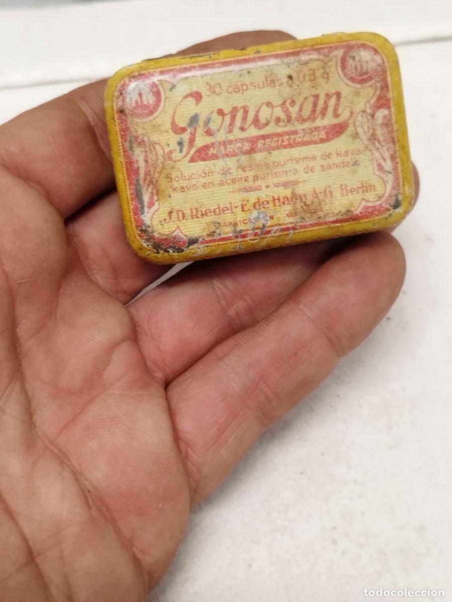 Casse e cassette metalliche: Peque&ntilde;a caja met&aacute;lica de hojalata, Gunosan 30 capsulas. Farmacia medicamento.