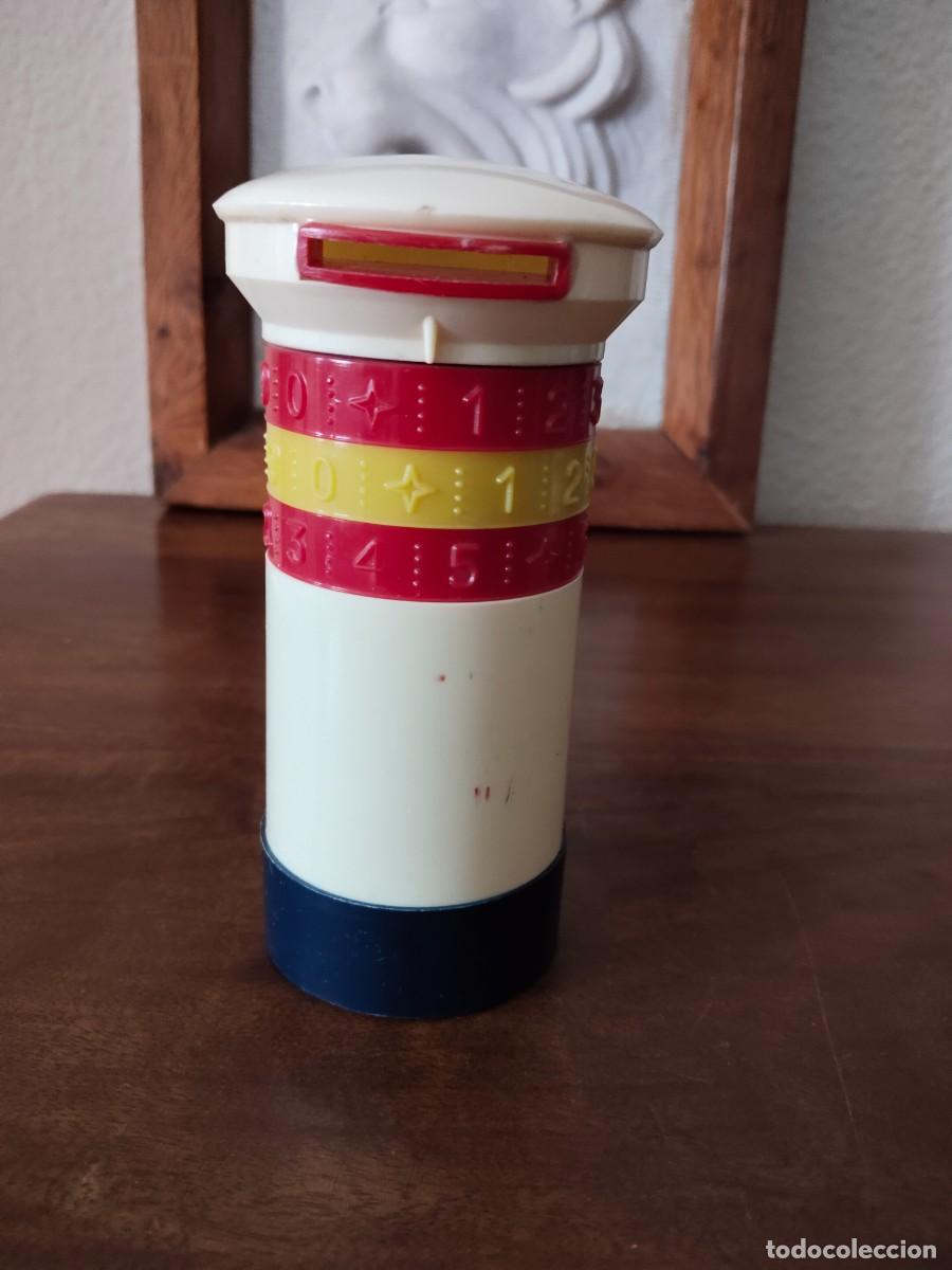 Cajas y cajitas met&aacute;licas: Hucha Buz&oacute;n de correos con cierre combinaci&oacute;n. Bandera de Espa&ntilde;a.