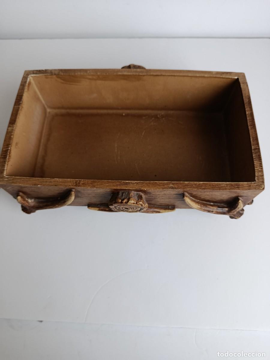 Cajas y cajitas met&aacute;licas: CAJA DECORADA CON ASTAS. 1900 GRAMOS - Foto 6