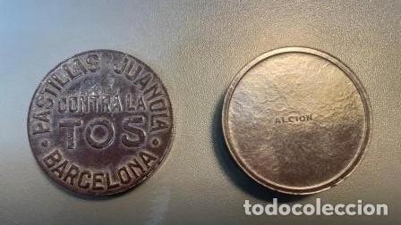Bo&icirc;tes et petites bo&icirc;tes m&eacute;talliques: ANTIGUA CAJITA EN BAQUELITA DE PASTILLAS JUANOLA CONTRA LA TOS (ALCION) - A&Ntilde;OS 50
