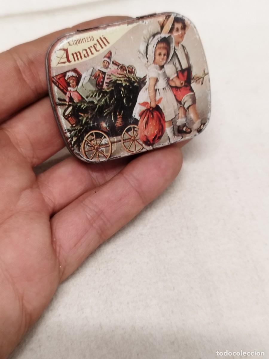 Casse e cassette metalliche: Antigua caja metalica con motivos navide&ntilde;os. Liquirizia Amarelli.