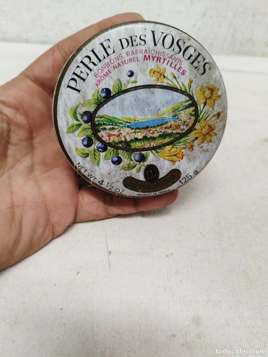 Cajas y cajitas met&aacute;licas: Antigua caja met&aacute;lica de caramelos refrescantes con sabor arandanos naturales. Francesas Myrtillen.