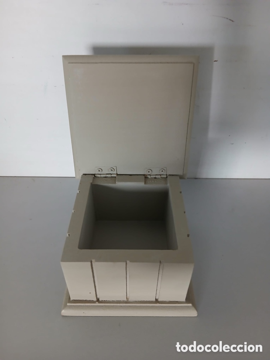 Cajas y cajitas met&aacute;licas: Caja de madera pintada a mano - Foto 2
