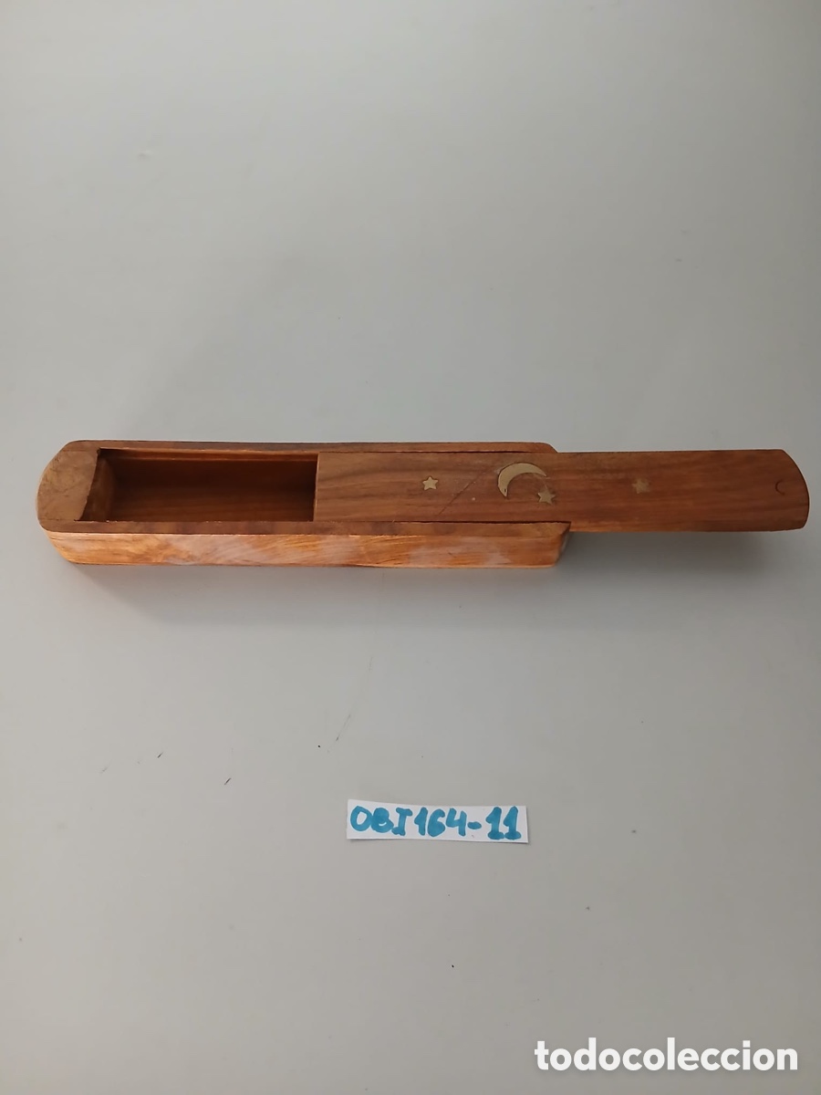 Cajas y cajitas met&aacute;licas: Caja de madera con incrustaciones en lat&oacute;n. - Foto 1