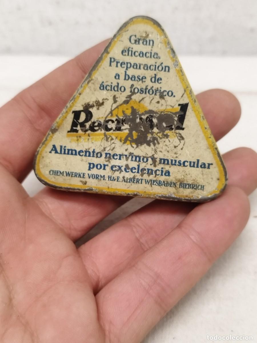 Blechdosen und Kisten: Antigua caja met&aacute;lica de alimento nervino muscular. A identificar. Farmacia.