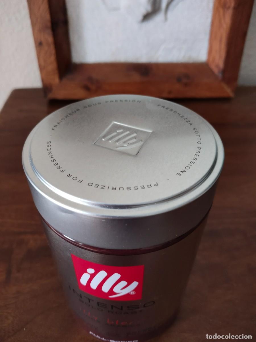 Cajas y cajitas met&aacute;licas: Lata de Caf&eacute; Illy, 8,7 x 14,2 cm. - Foto 2