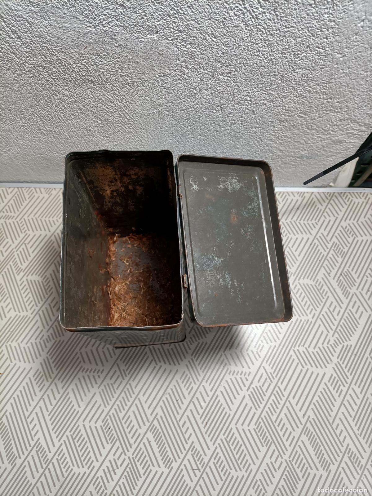 Cajas y cajitas met&aacute;licas: Antigua lata de cola cao - Foto 6