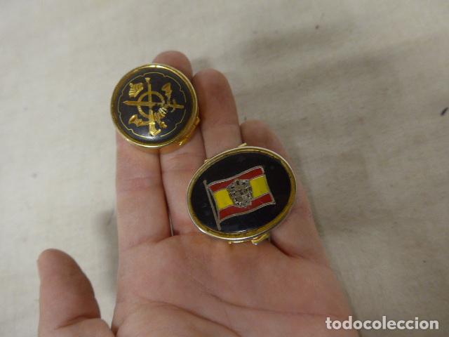 Blechdosen und Kisten: Lote de 2 antiguos pastileros caja de tematica militar y bandera franquista, cajita peque&ntilde;a