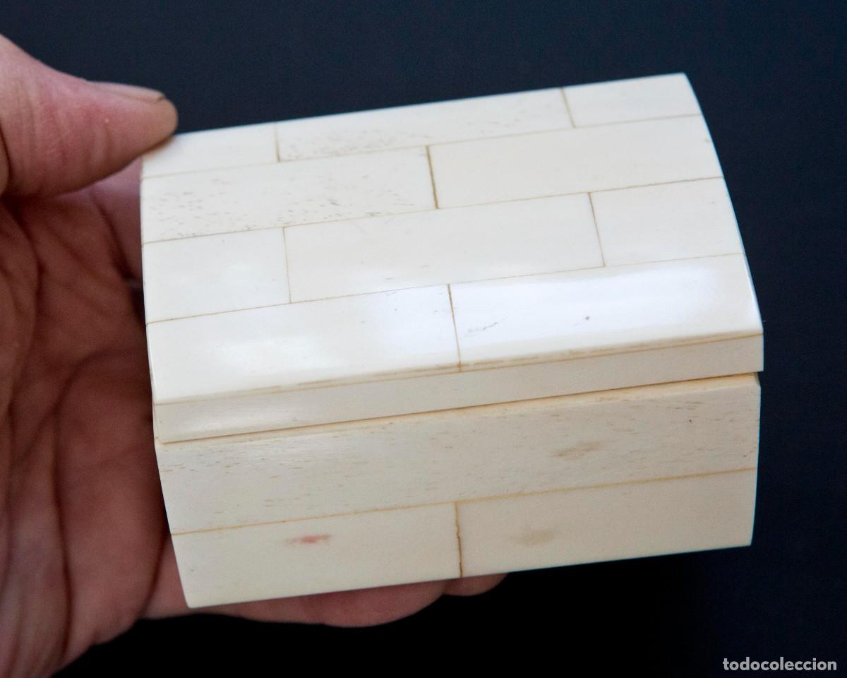Cajas y cajitas met&aacute;licas: Caja realizada en hueso. - Foto 5