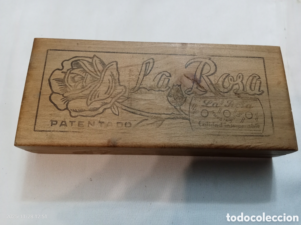 Cajas y cajitas met&aacute;licas: Caja de madera de cuchillas de afeitar la rosa