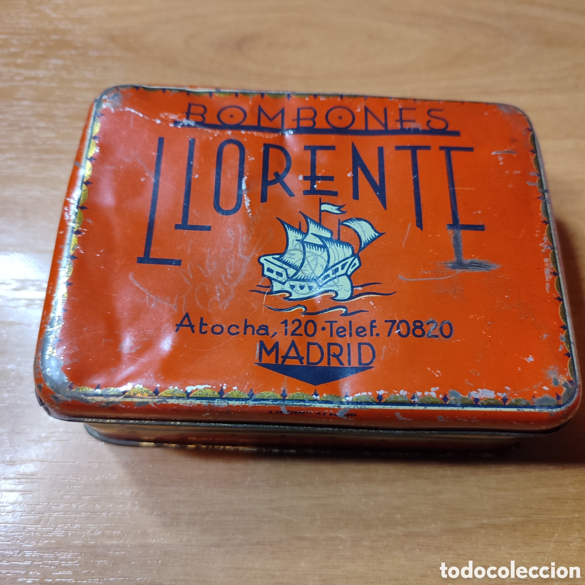Cajas y cajitas met&aacute;licas: Bombones Llorente Atocha Madrid. Caja de hojalata