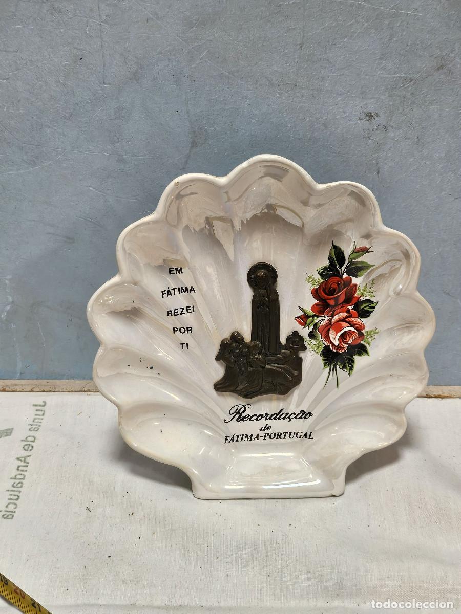 Cajas y cajitas met&aacute;licas: concha de ceramica con virgen - Foto 1