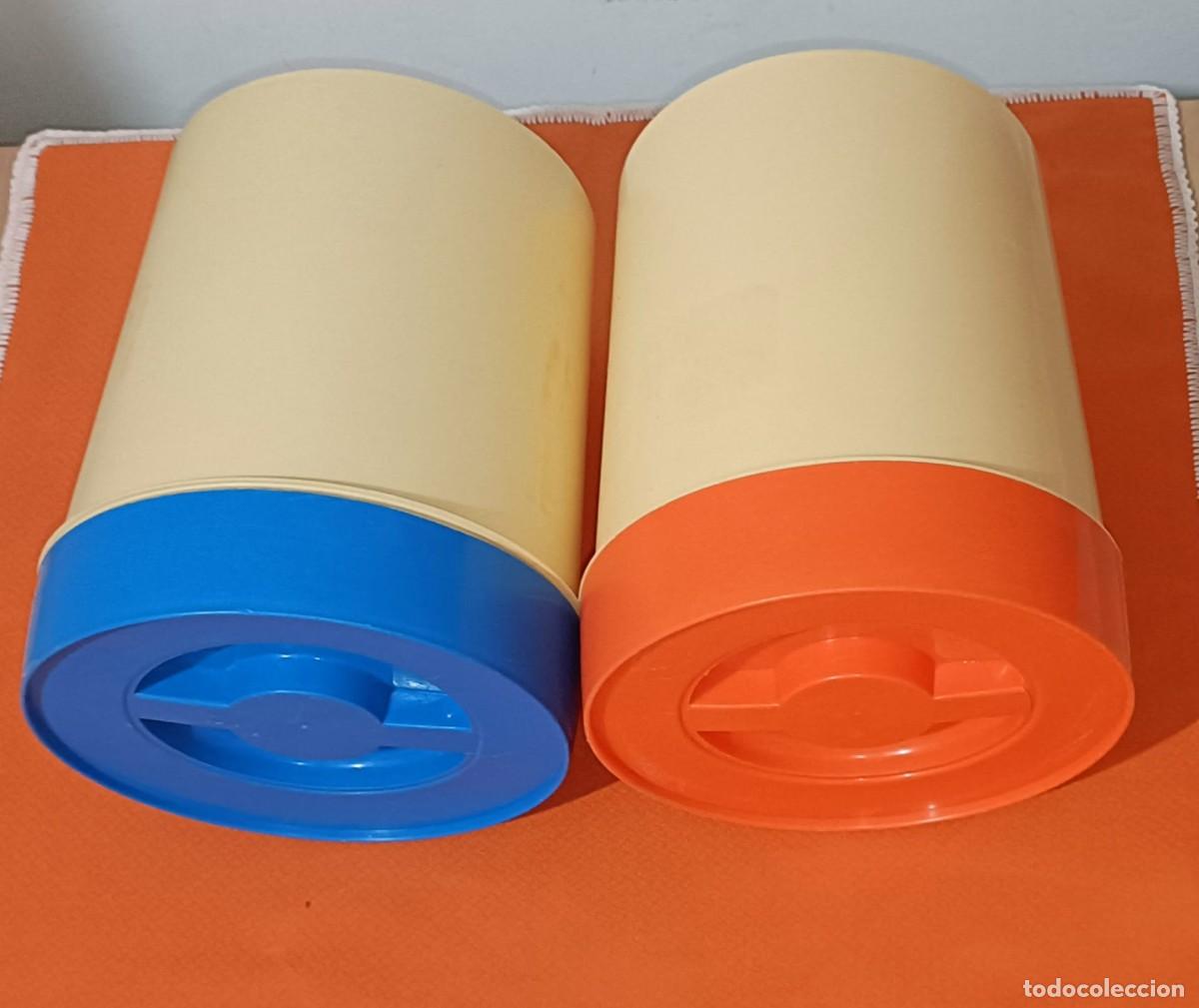 Bo&icirc;tes et petites bo&icirc;tes m&eacute;talliques: 2 Botes de almacenaje ColaCao a&ntilde;os 60