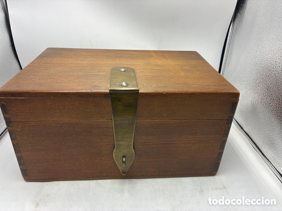 Cajas y cajitas met&aacute;licas: Antigua caja de roble. - Foto 2