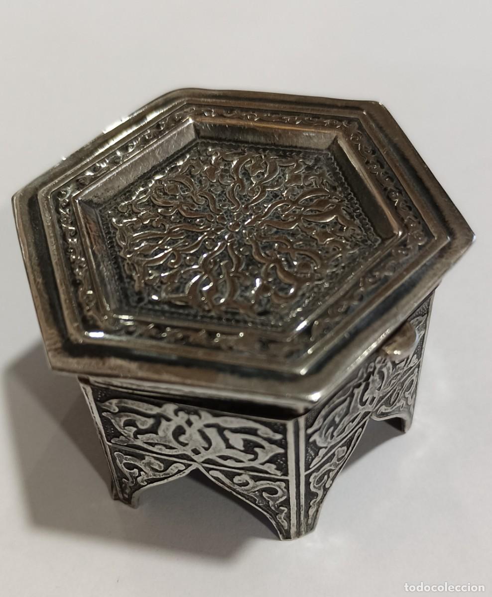 Cajas y cajitas met&aacute;licas: CAJA DE PLATA REPUJADA - Foto 1