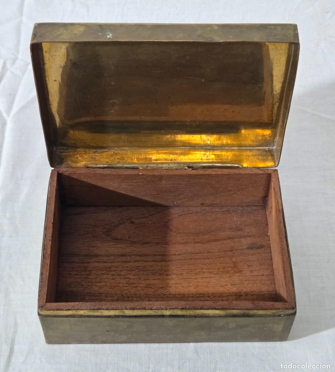 Cajas y cajitas met&aacute;licas: Curiosa caja de madera y bronce - Foto 8