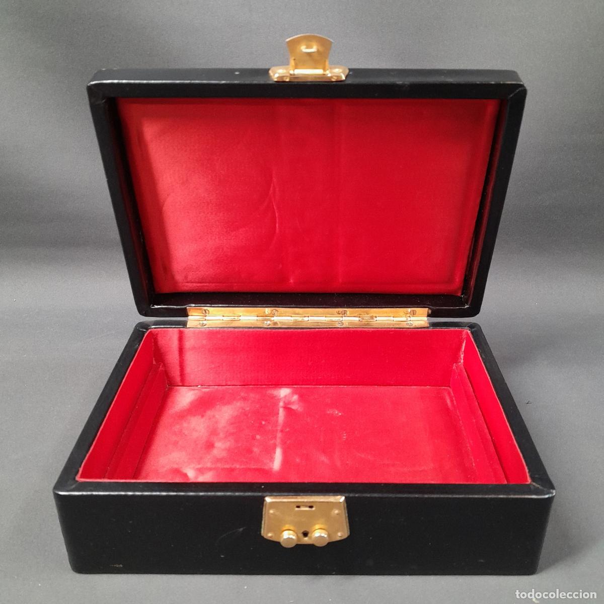 Cajas y cajitas met&aacute;licas: CAJA JOYERO RECTANGULAR EN S&Iacute;MIL PIEL. 1950 CA. - Foto 4