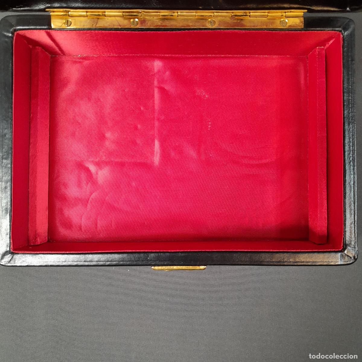 Cajas y cajitas met&aacute;licas: CAJA JOYERO RECTANGULAR EN S&Iacute;MIL PIEL. 1950 CA. - Foto 7
