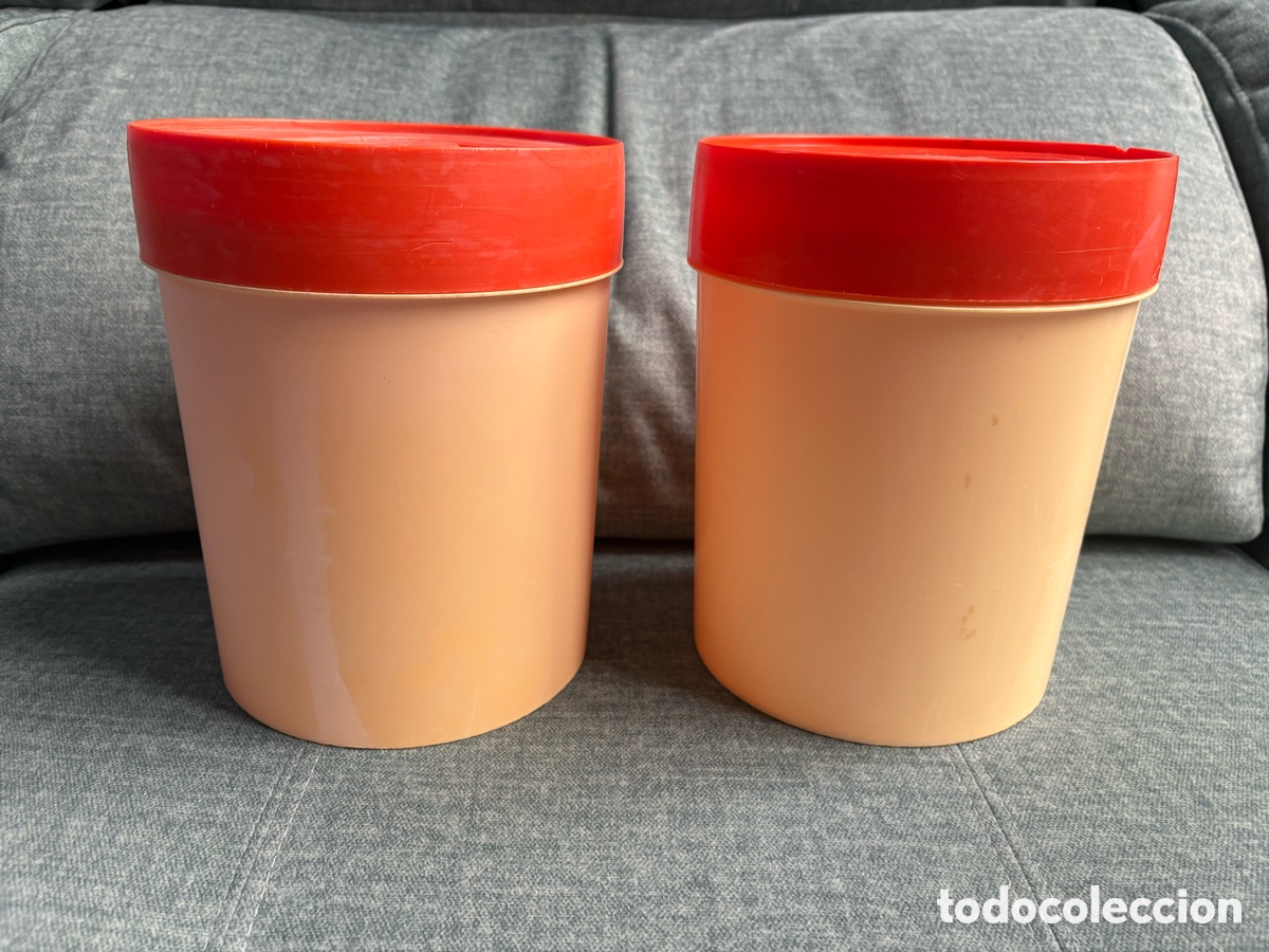 Boxes and metal boxes: (L584) Pareja de botes vintage Cola Cao &mdash; Modelo &ldquo;Holanda&rdquo; IPBSA (a&ntilde;os 60&ndash;70)