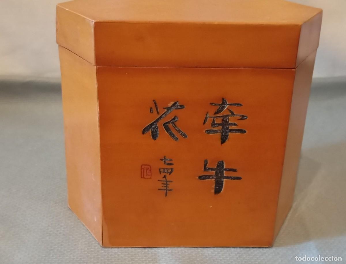 Cajas y cajitas met&aacute;licas: Caja hexagonal china vintage hecha de madera de bamb&uacute; - Foto 2